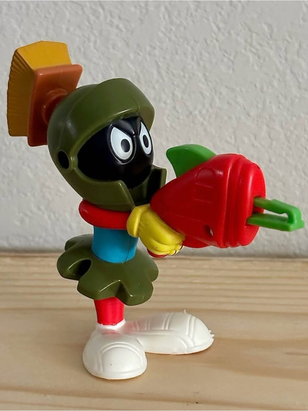 Looney Tunes Marvin the Martian with Ray Gun 3.75” Action Figure Toy 2020
